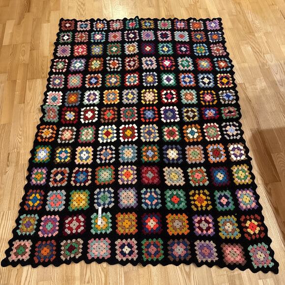 Vintage Handmade Afghan Throw Blanket Granny Square Scalloped Edge - 48” x 68” - Picture 3 of 4